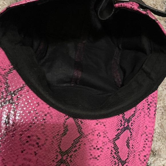 Pink Snake Print Cap - Picture 4 of 5